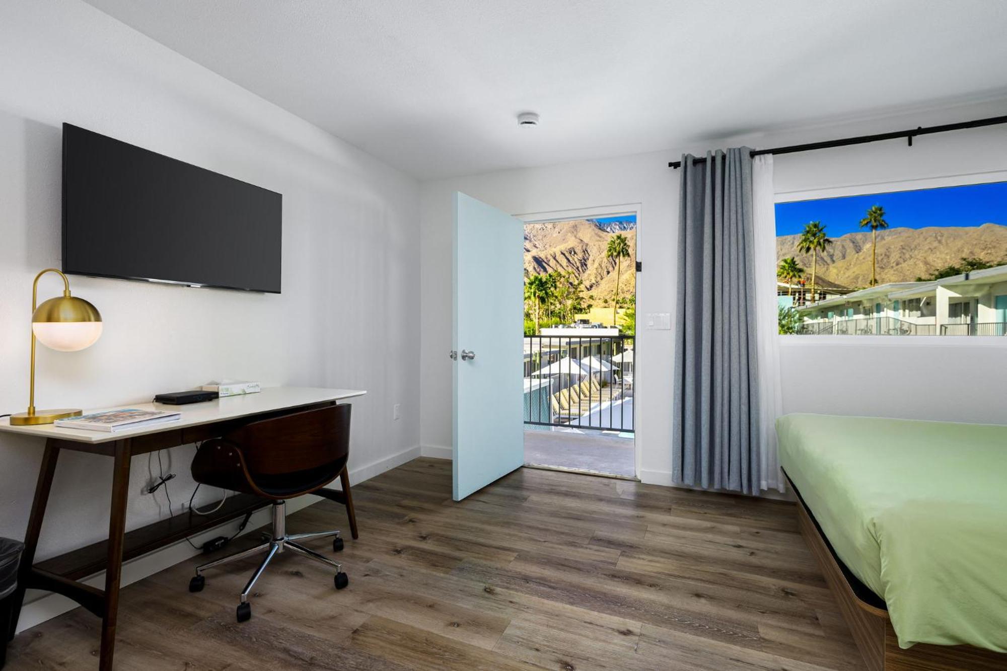 Hotel The Skylark, A 3*