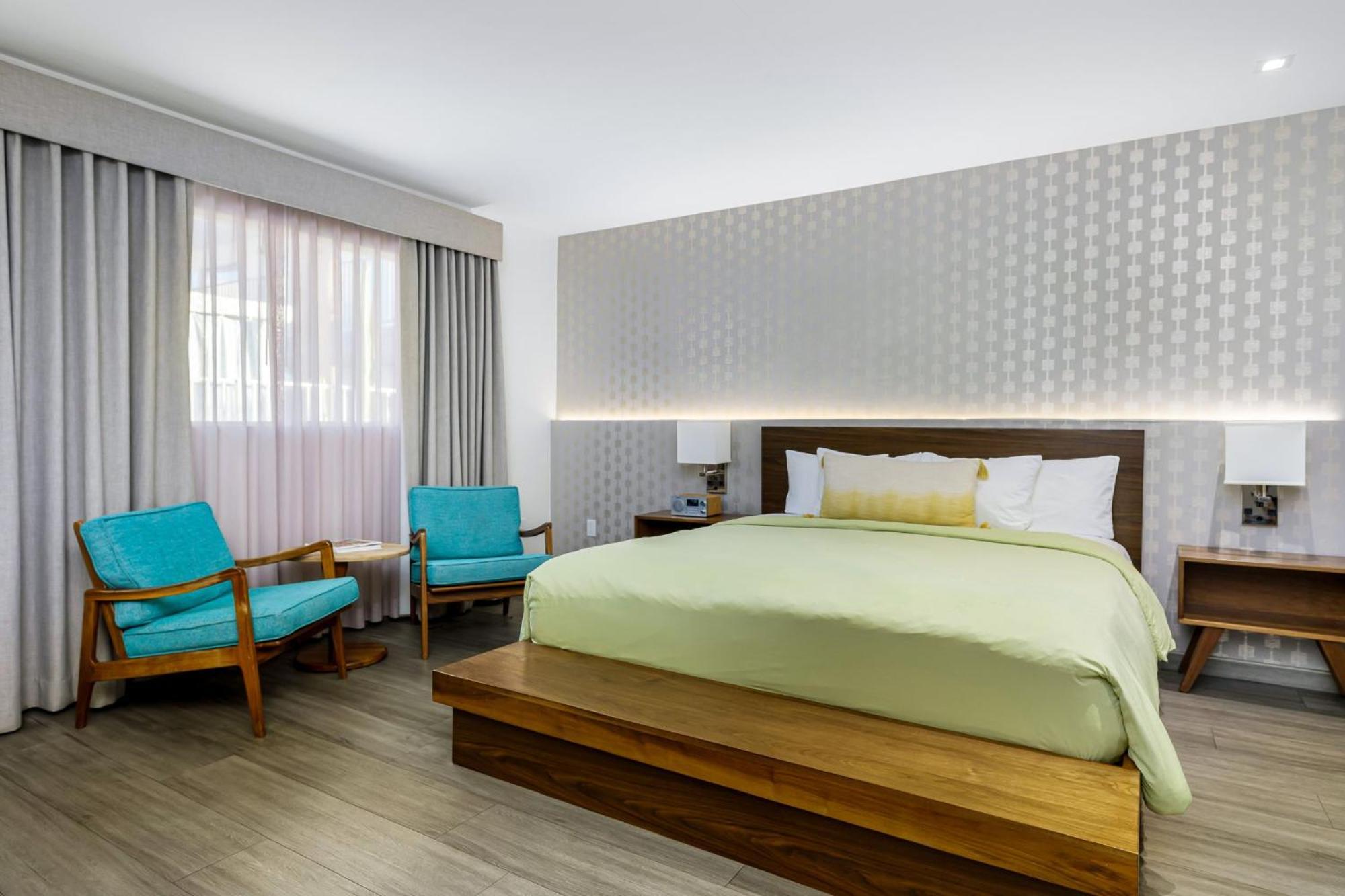 The Skylark, A Hotel