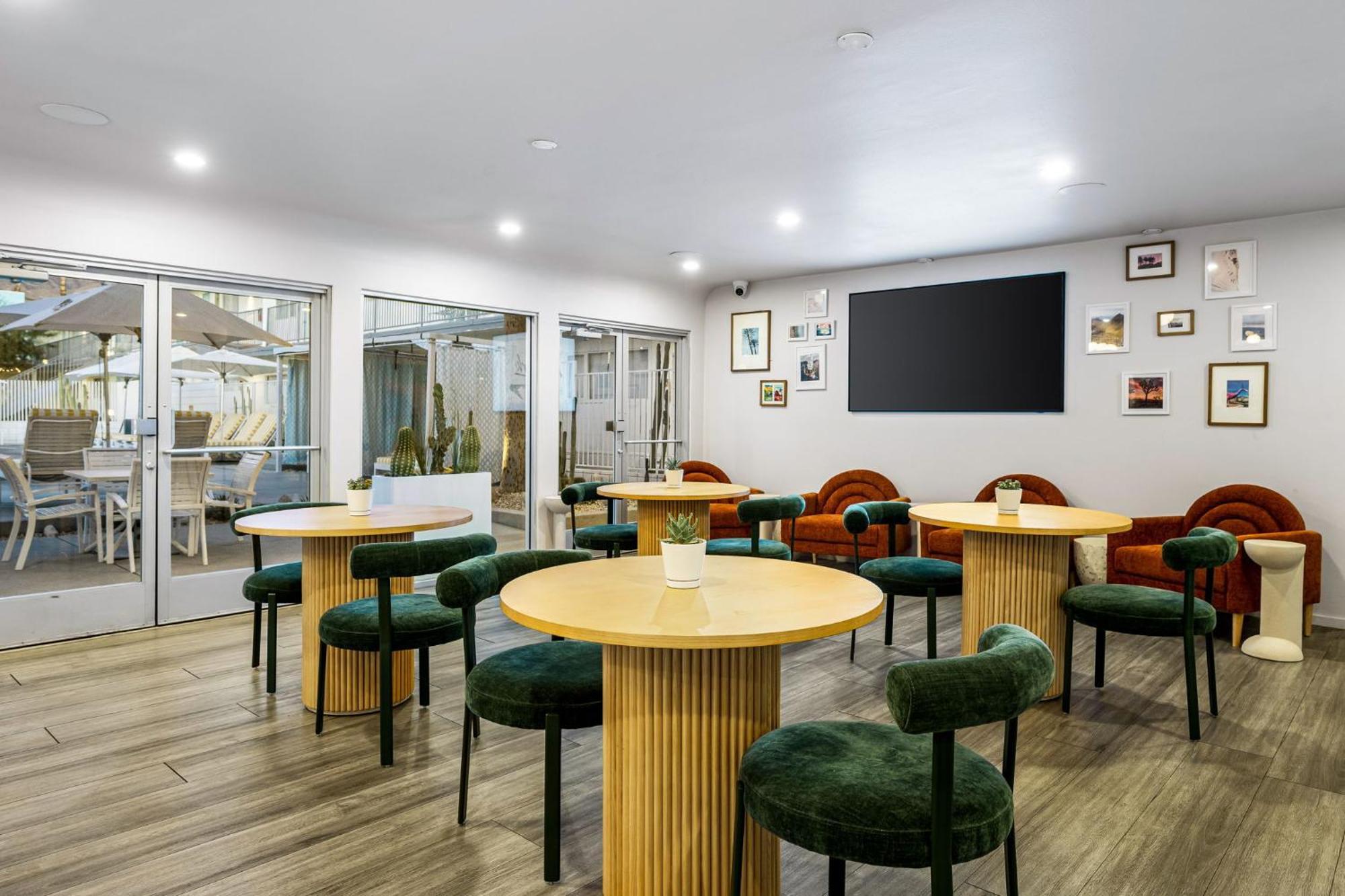 The Skylark, A Hotel